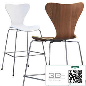 Fritz Hansen Series 7 counter stool